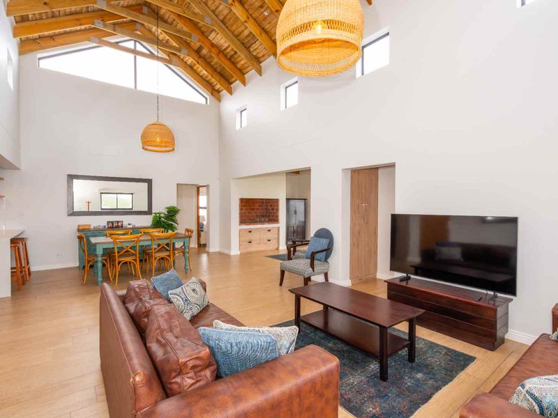 Modern New Build in Secure Estate, St Helena Bay - Photo 5