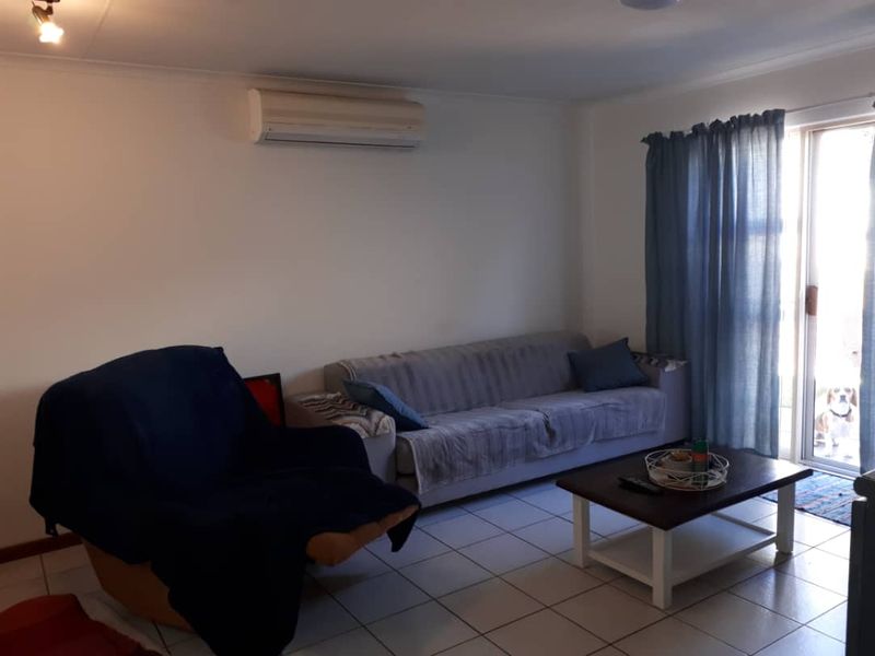 Pet Friendly Town House For Sale In Kleine Kuppe - Photo 4