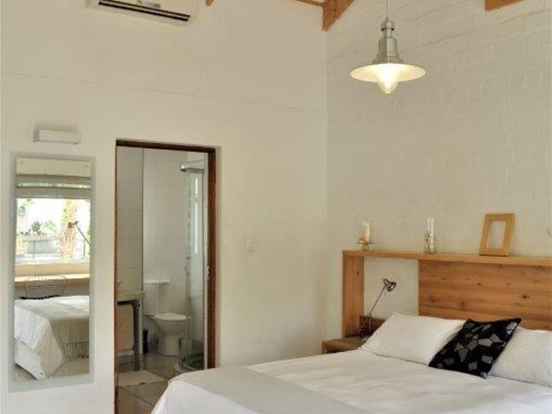 City-Center Guest House: Charm, Comfort, & Convenience Await! - Photo 10