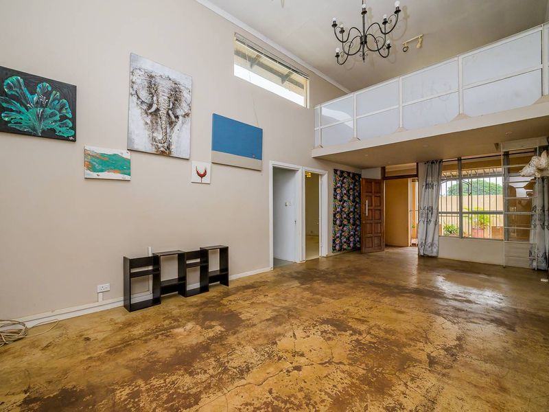 Contemporary 3 bedroom 2 bathroom home with flatlet for sale in Park Hill - Photo 10