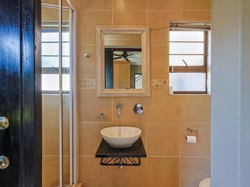 A Grand Canvas of Space & Light – Waiting for a Family to Call It Home - Photo 6