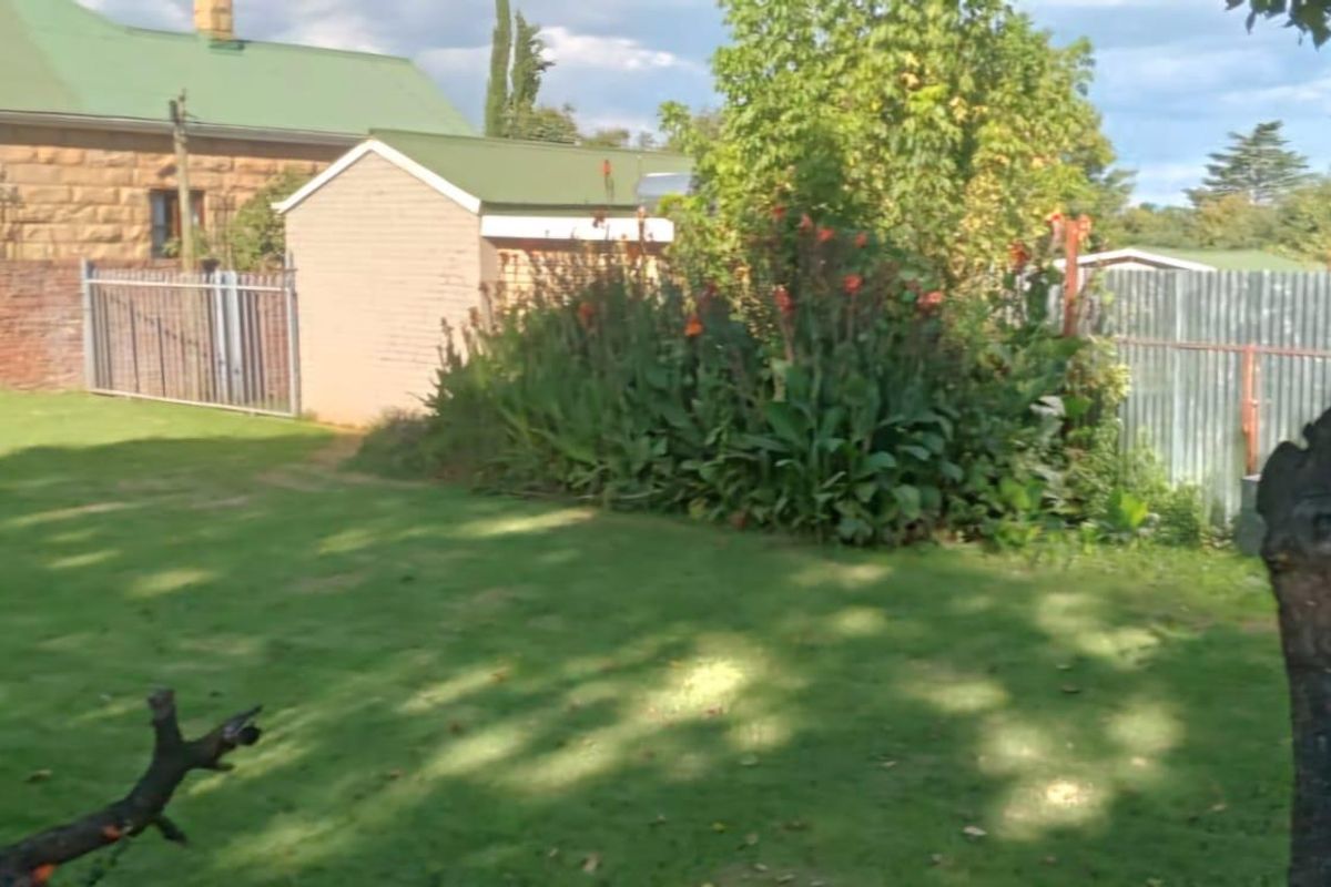 Charming Family Home In  Prime Location - Photo 4