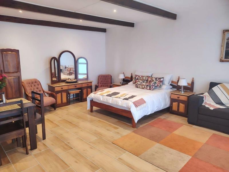 Elegant Furnished Garden cottage in Milnerton - Photo 4