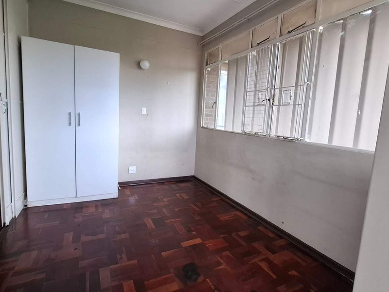 Spacious 2 Bedroom Shared Unit Available for Rent - Photo 8