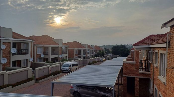 Property #2372703, Apartment Sold in Vorna Valley