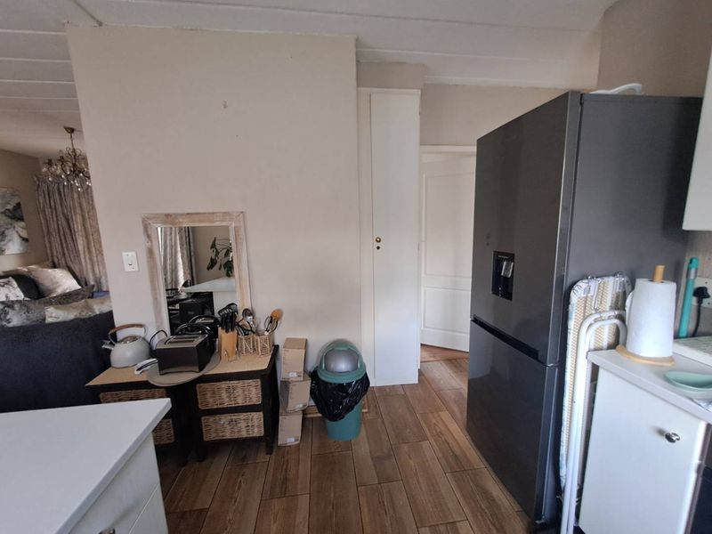 STUNNING Apartment For Sale! - Photo 4