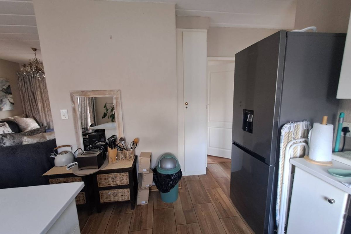 STUNNING Apartment For Sale! - Photo 4