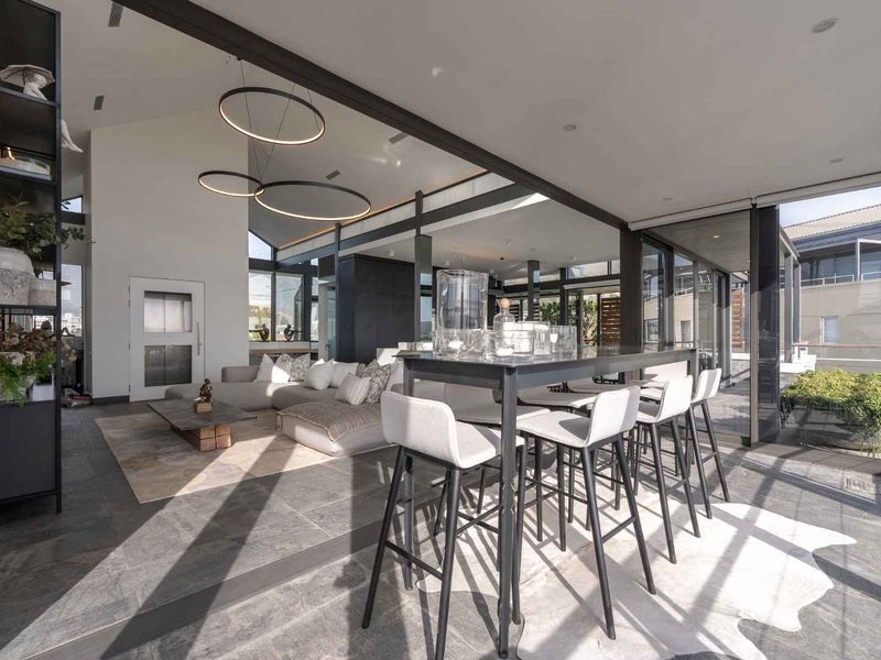 Unparalleled Luxury - Photo 9