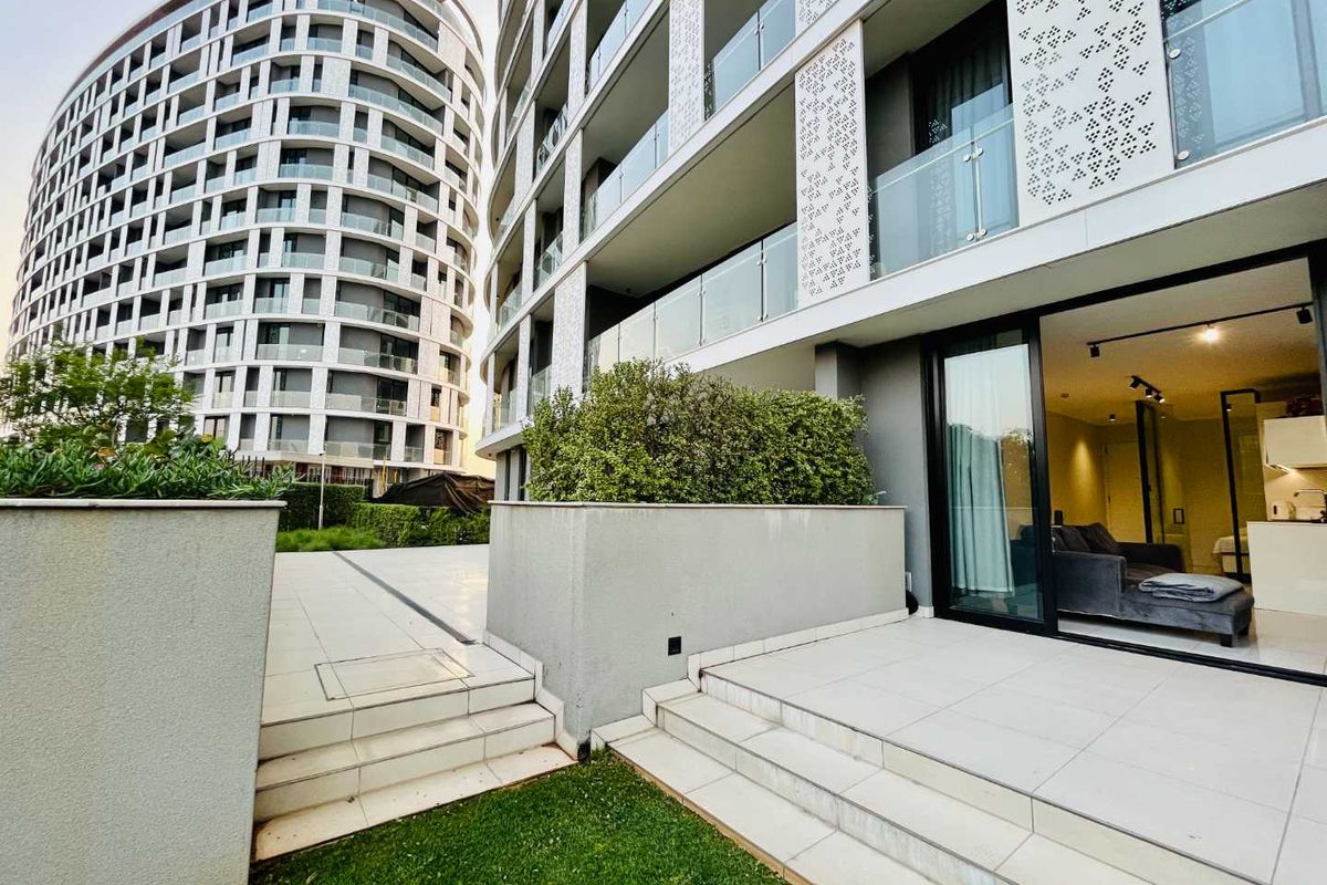 Luxurious one bedroom apartment for sale at Ellipse Waterfall - Photo 3
