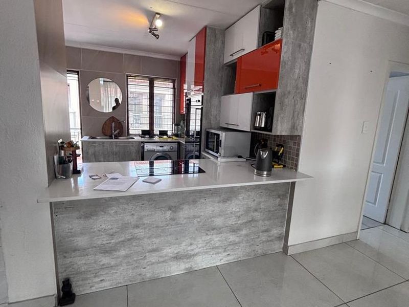 Sophisticated 2-Bedroom Townhouse in Secure Meyersdal Complex - Photo 4