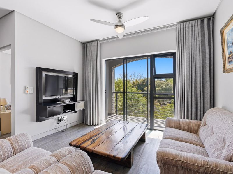 Retirement Village Living At It's Finest - Photo 2