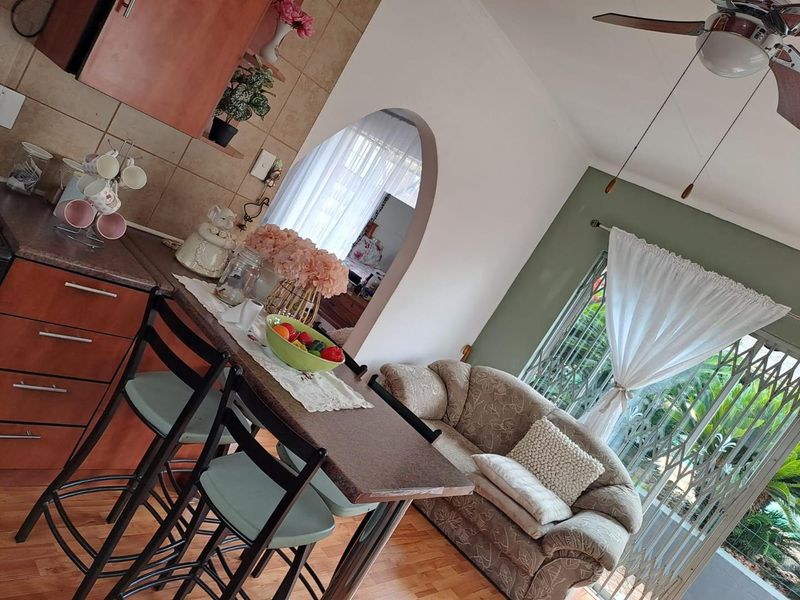 Pet Friendly Cottage for Cats Only for Rent - Photo 6