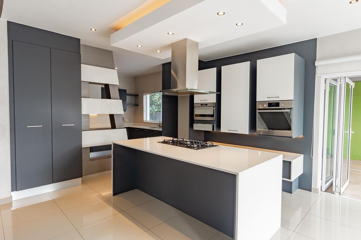 Discover Refined Living in Prestigious Well Sought-After Estate - Photo 3