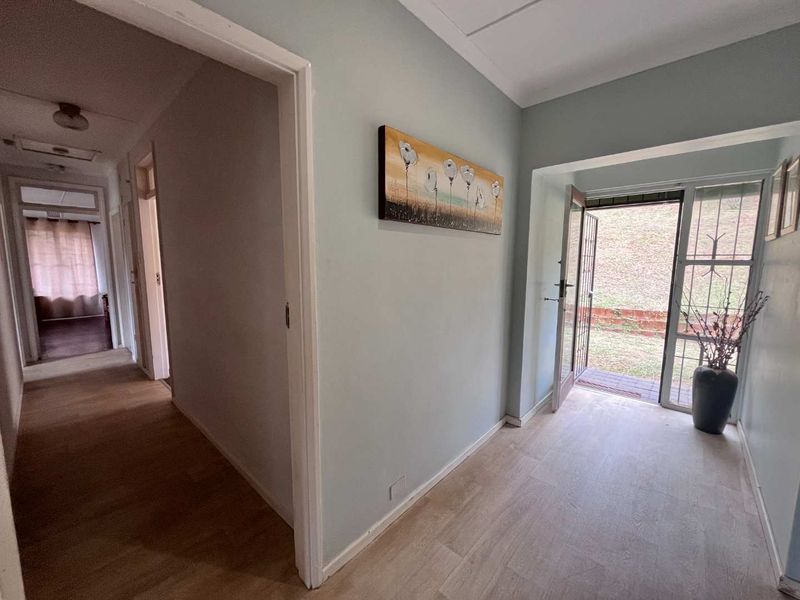 Hendra - Family Living with Income Potential in Sought-After Glen Anil - Photo 6