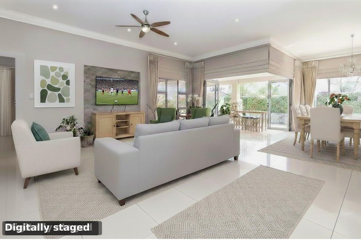 DISTINCTIVELY UNIQUE & CLASSICAL - Photo 2