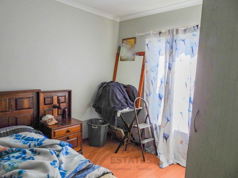 Townhouse in secure complex for sale - Photo 7