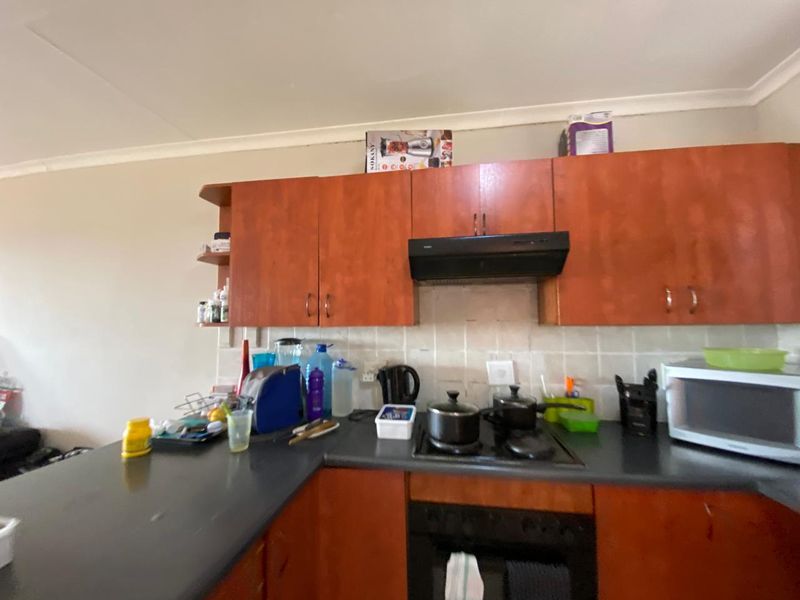 Spacious 3-bedroom apartment situated in Carlswald Manor the heart of Midrand. - Photo 3