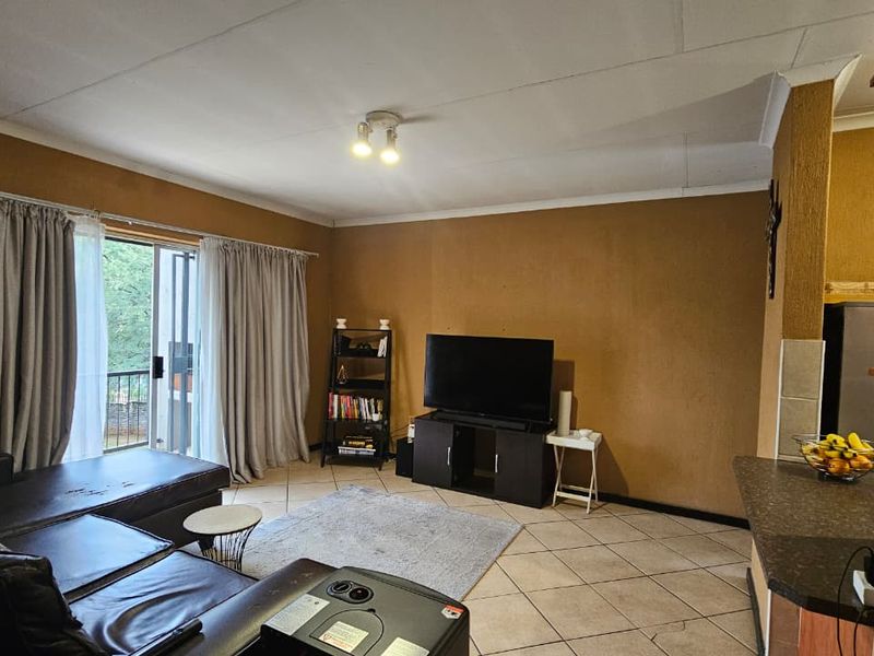 Affordable First-Floor Apartment with Balcony Braai & 24-Hour Security - Photo 8