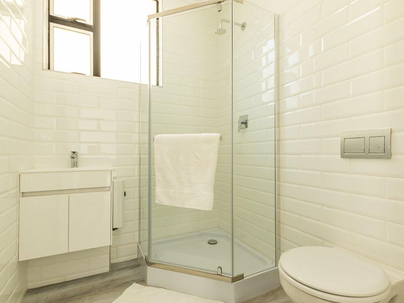 Partially furnished 1 Bedroomed g/ floor apartment in Marlborough Park - Photo 4