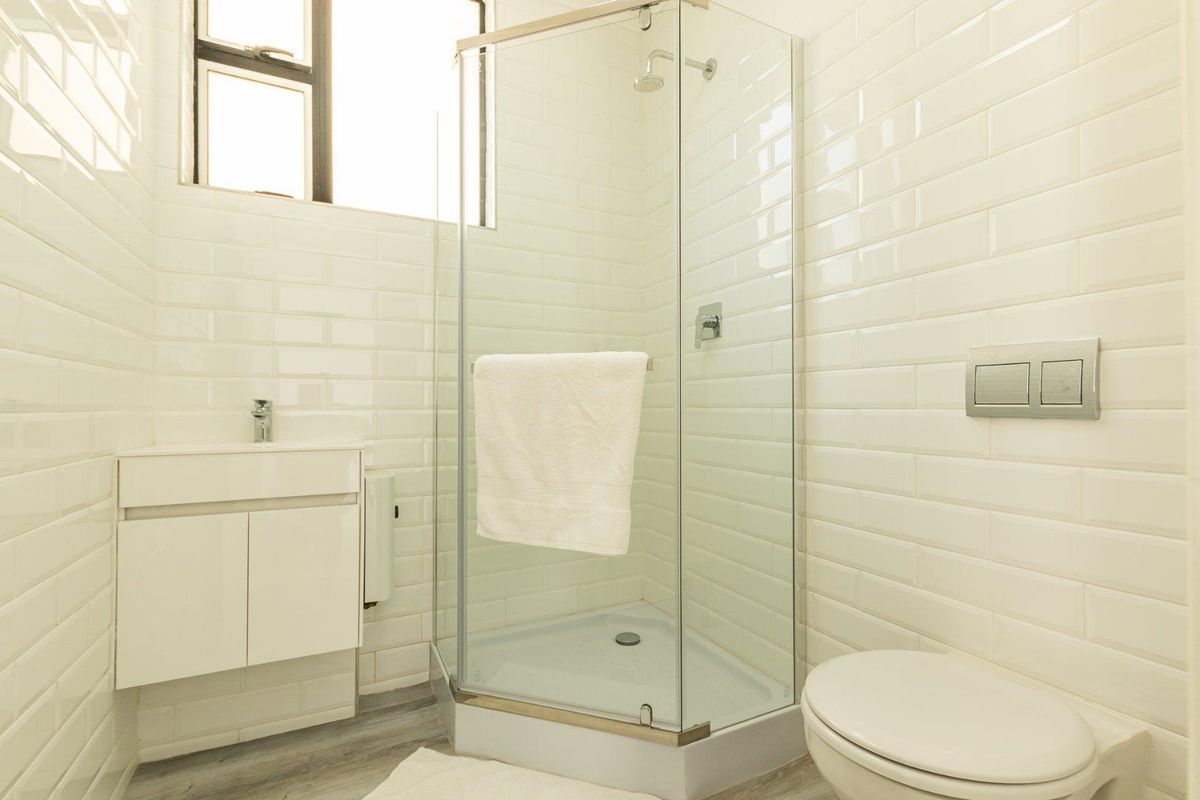 Partially furnished 1 Bedroomed g/ floor apartment in Marlborough Park - Photo 4