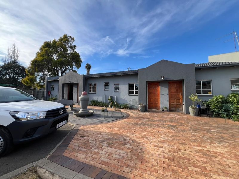 The Ultimate House Hack: Luxury 4-Bed Home + R18,000 Net Monthly Income! - Photo 8