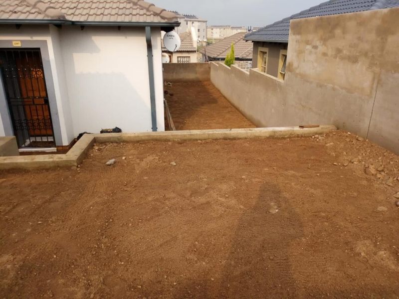 Riverside View Home - R 850 000! - Photo 2