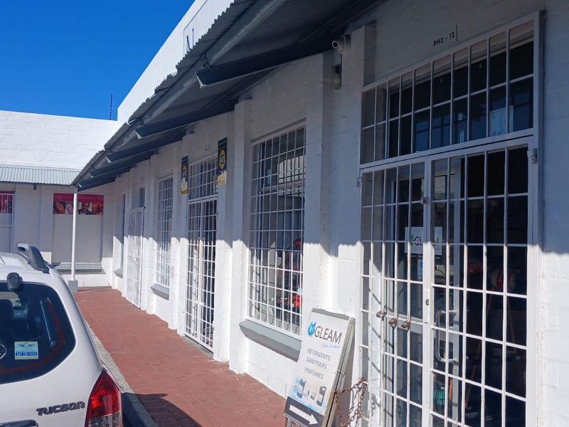 90 sqm Retail Space To Let | Ottery Value Centre - Photo 3