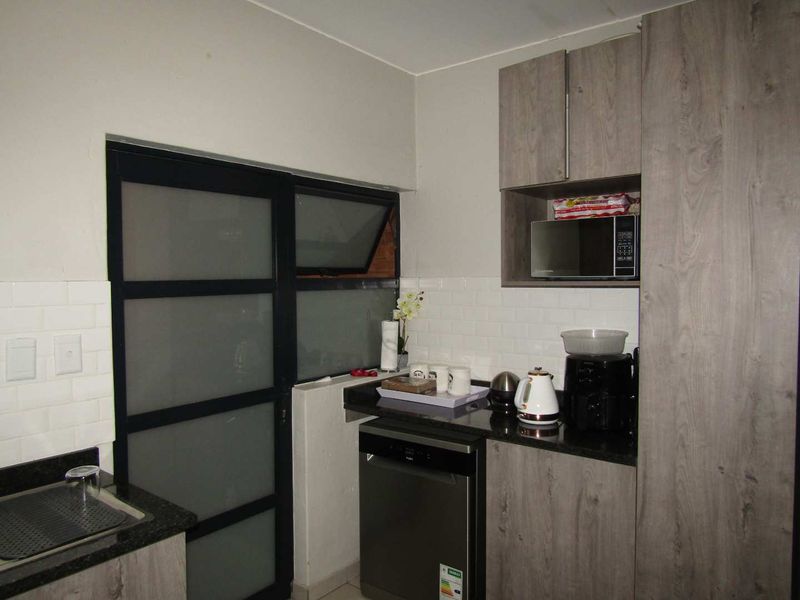 Lifestyle Living in Very Secure Complex - Photo 3