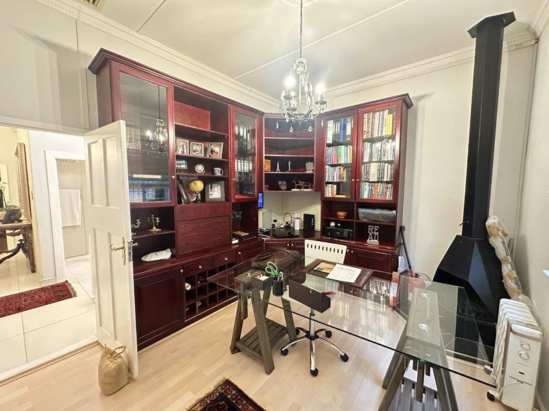 4 Bedroom House For Sale in Klein Windhoek - Photo 8