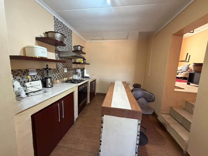 PRICE REDUCED!! 3 BEDROOM HOUSE FOR SALE IN DORADO VALLEY - Photo 2