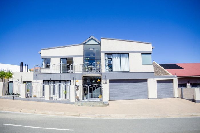 Property #2485858, House For Sale in Kleine Kuppe