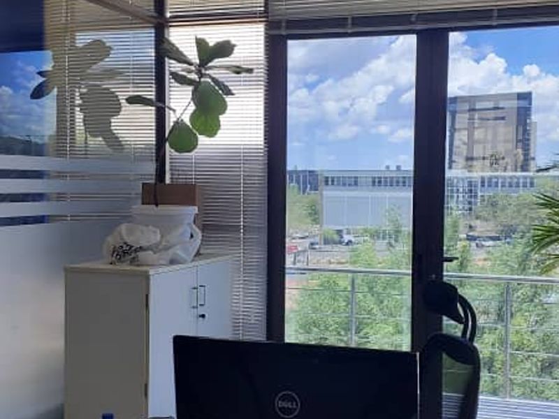 Prime Office Property for Sale: Exceptional Two-Floor Office Block in CBD - Photo 2