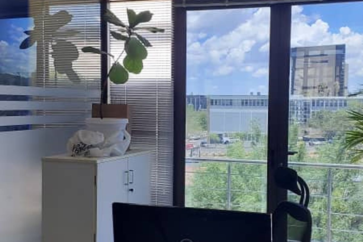 Prime Office Property for Sale: Exceptional Two-Floor Office Block in CBD - Photo 2