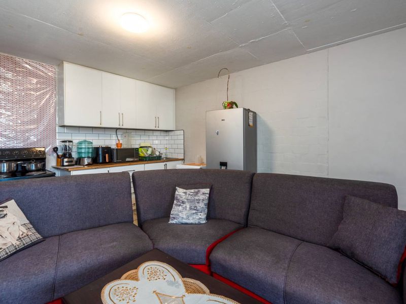 Convenience & Comfort: Perfect Flat for Young Professionals! - Photo 4