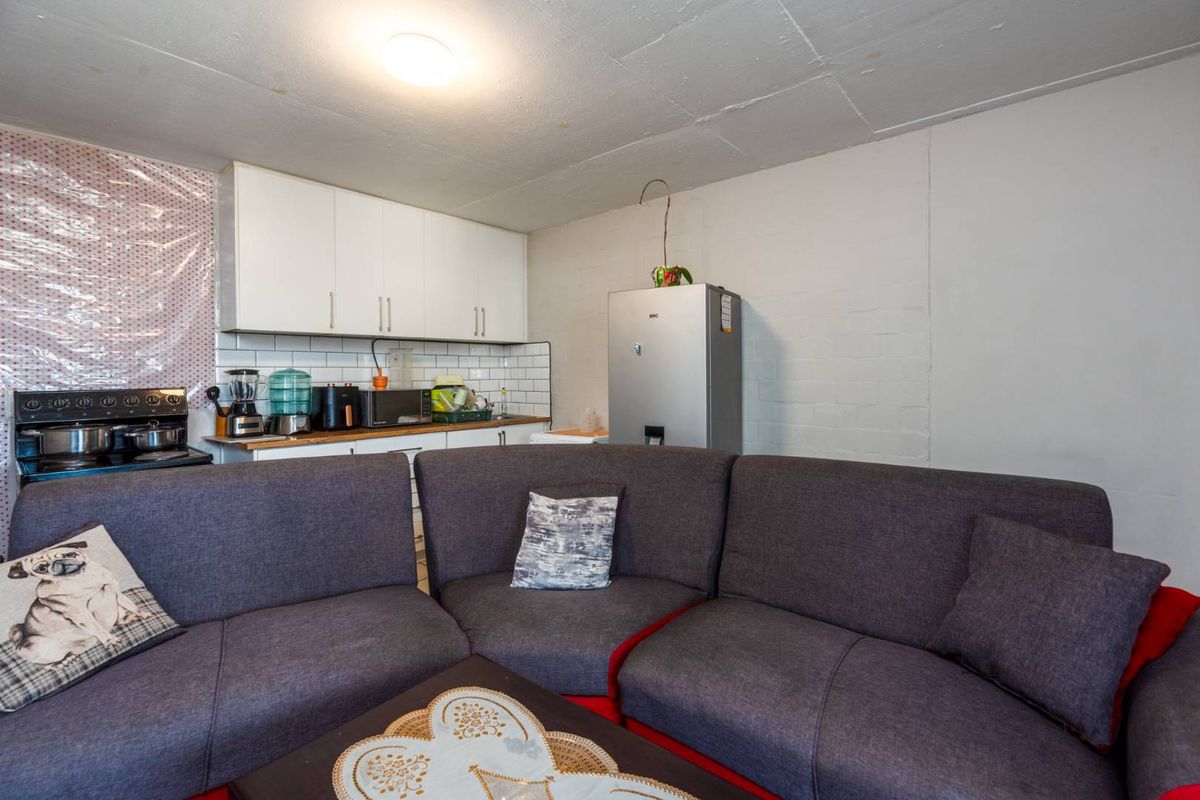 Convenience & Comfort: Perfect Flat for Young Professionals! - Photo 4