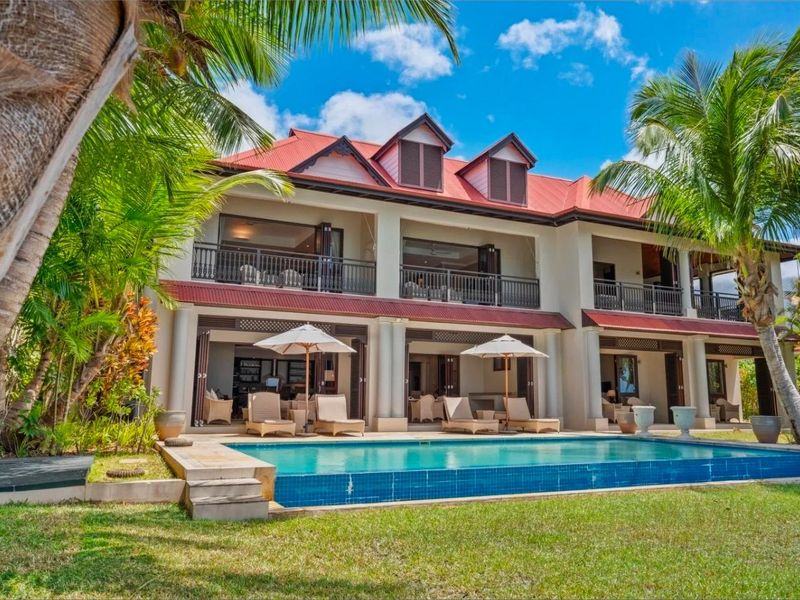 THE ULTIMATE TROPICAL ISLAND HIDEAWAY - Photo 3