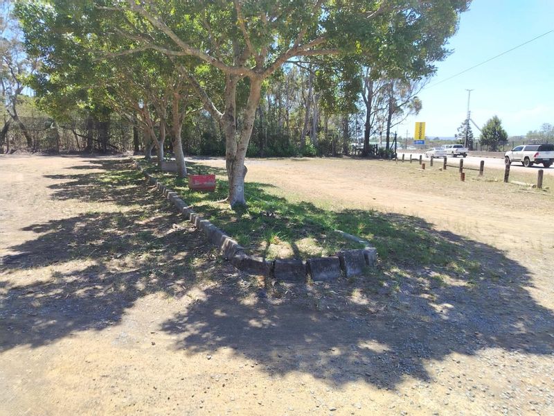 TO LET: VERSATILE COMMERCIAL PROPERTY – PRIME GONUBIE MAIN ROAD - Photo 8