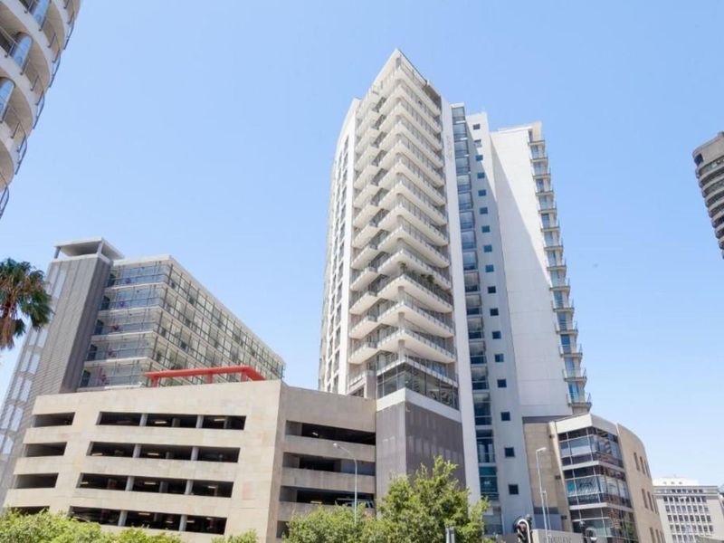Modern, Stylish 2-Bedroom Apartment in the Heart of Cape Town - Photo 9