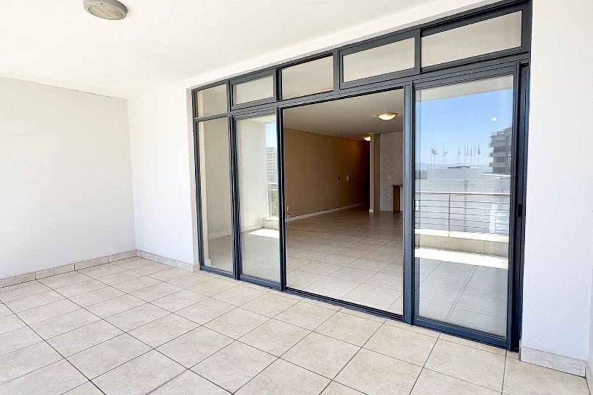 Unfurnished Executive Apartment - Photo 2