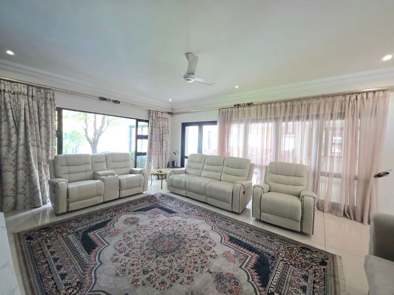 Luxury 5-Bedroom Home to Rent in Dainfern Golf Estate - Photo 8