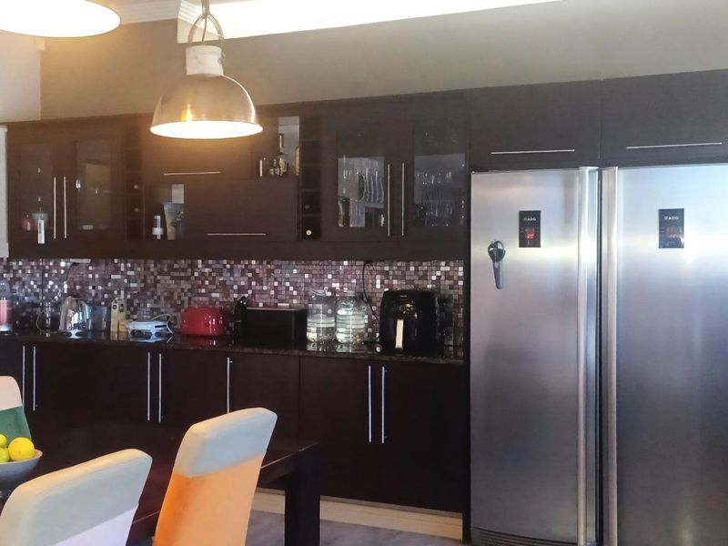 Townhouse For Sale - Kleine Kuppe - N$3 675 000m Shared Mandate - Photo 6