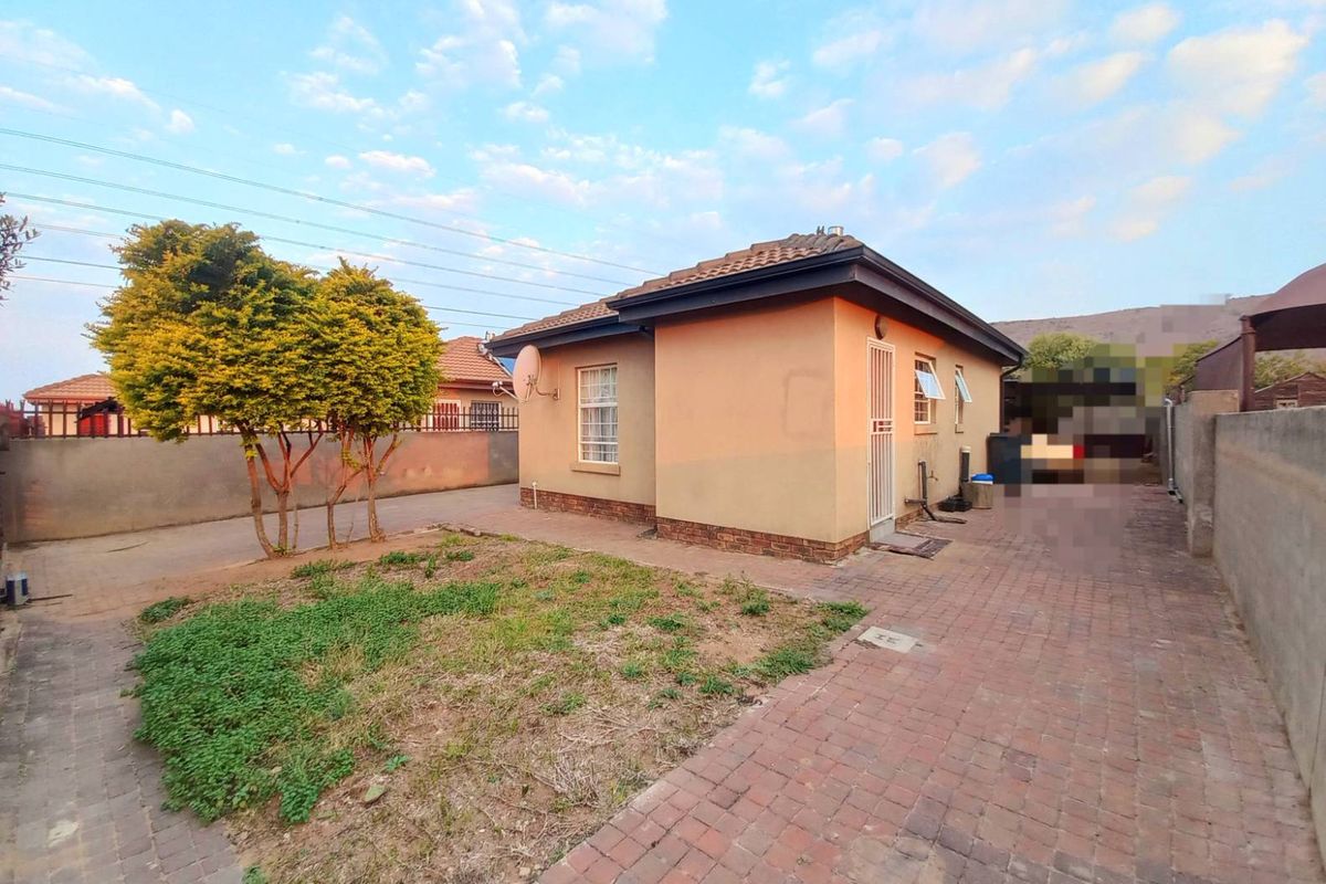 Two Bedrooms house for sale in Kirkney - Photo 2