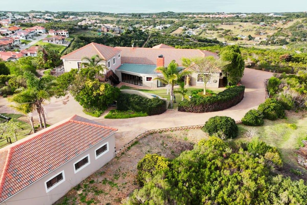A Private Coastal Sanctuary | Where Luxury, Space & Family Comfort meet - Photo 2