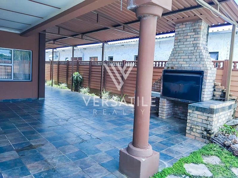 Exquisite Family Haven: Modern Comfort Meets Ultimate Convenience - Photo 5