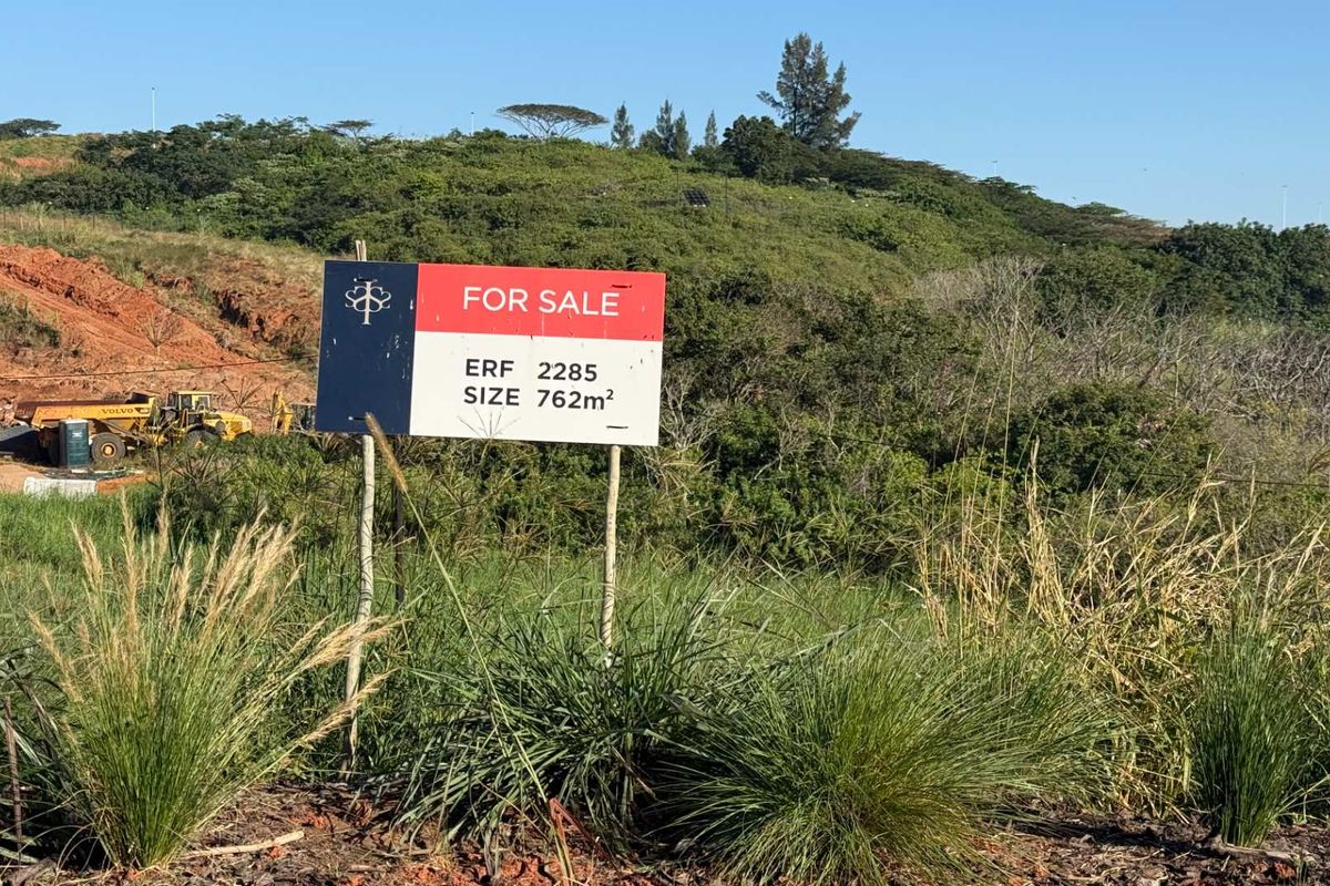 Land close to the main gate - Photo 3