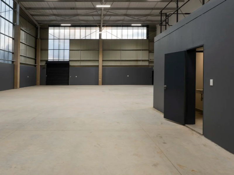785m2 Samrand Warehouse To Let - Photo 10