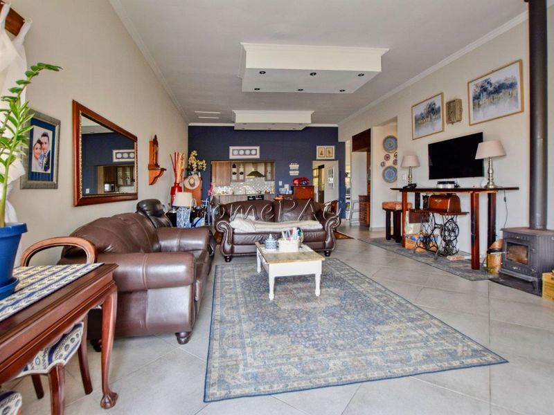Ext 22, Swakopmund:  3 Bedr home with Flat is for Sale - Photo 3