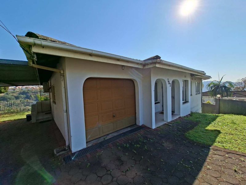 3 Bedroom house with flatlet in a tranquil Shall Cross Suburb - Photo 3