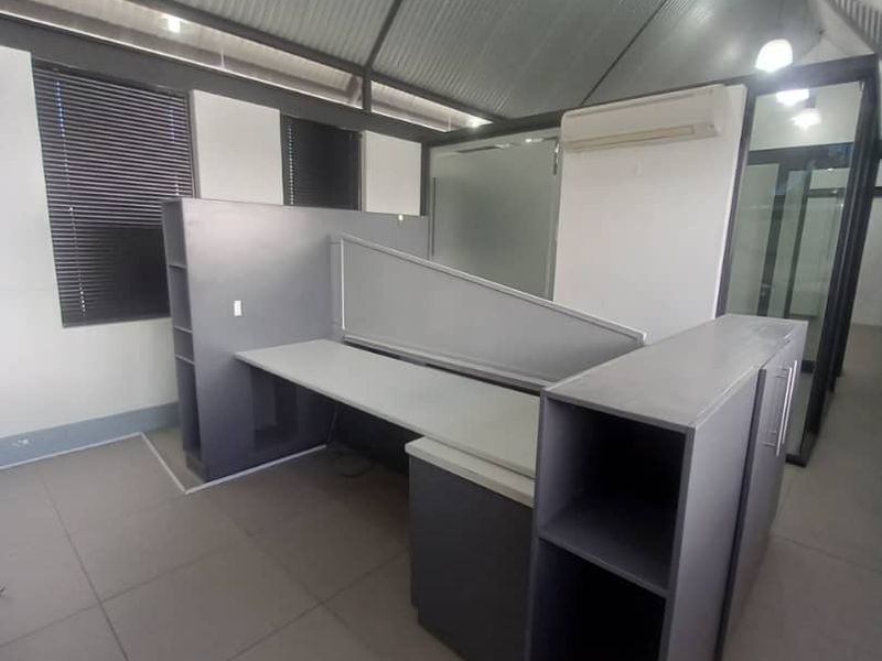 NEAR MAERUA TO LET - MODERN OFFICES - Photo 9