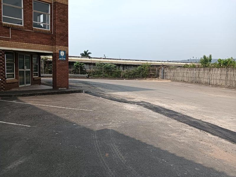 Warehouse in Springfield Durban 911sqm - Photo 6